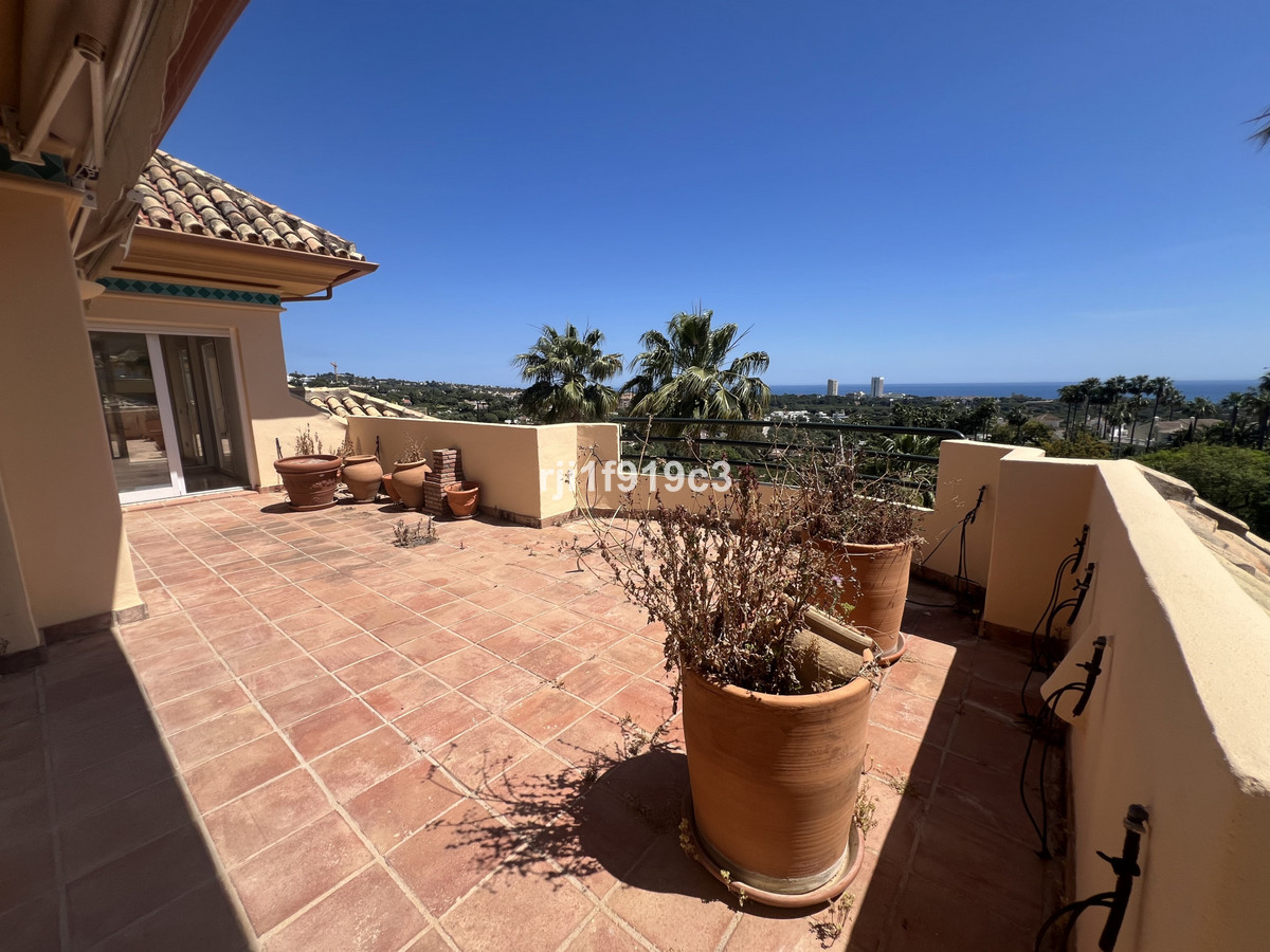 Apartamentos de 3 dormitorios en venta en Elviria Hills – R5152237 Apartamentos de 3 dormitorios en venta en Elviria Hills – R5152237