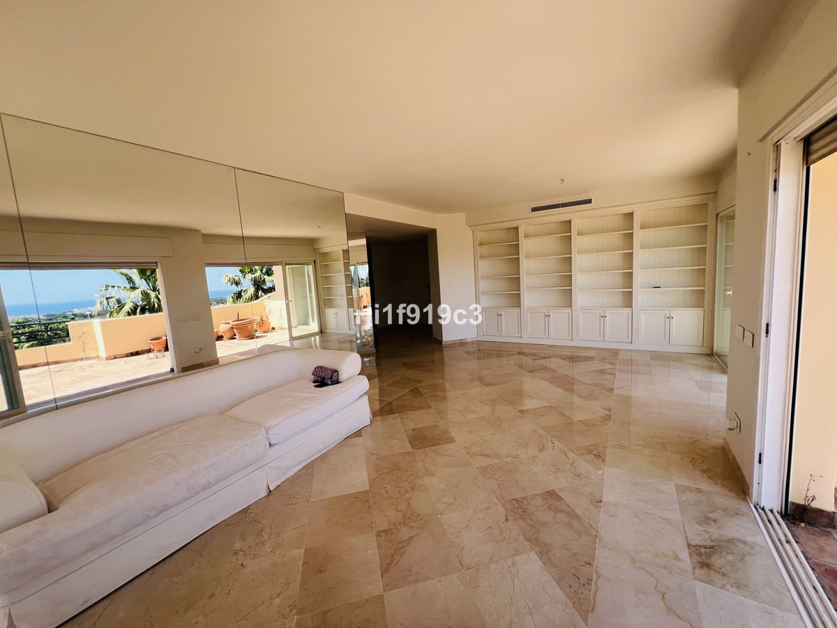 Apartamentos de 3 dormitorios en venta en Elviria Hills – R5152237 Apartamentos de 3 dormitorios en venta en Elviria Hills – R5152237