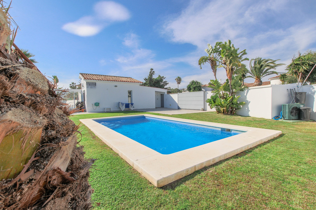 3 bedroom Villas for sale in Nueva Milla de Oro – R3614063 3 bedroom Villas for sale in Nueva Milla de Oro – R3614063