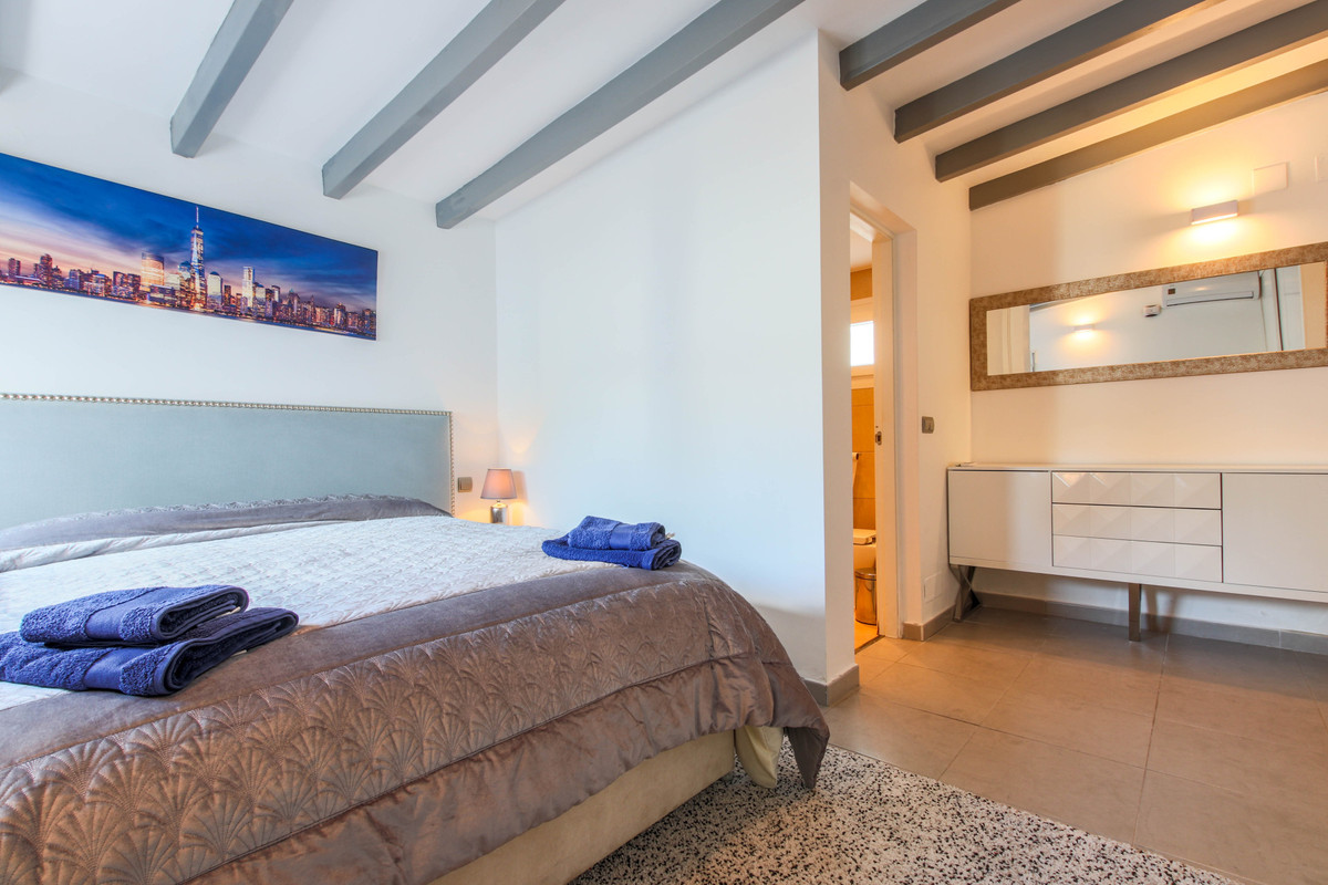 3 bedroom Villas for sale in Nueva Milla de Oro – R3614063 3 bedroom Villas for sale in Nueva Milla de Oro – R3614063