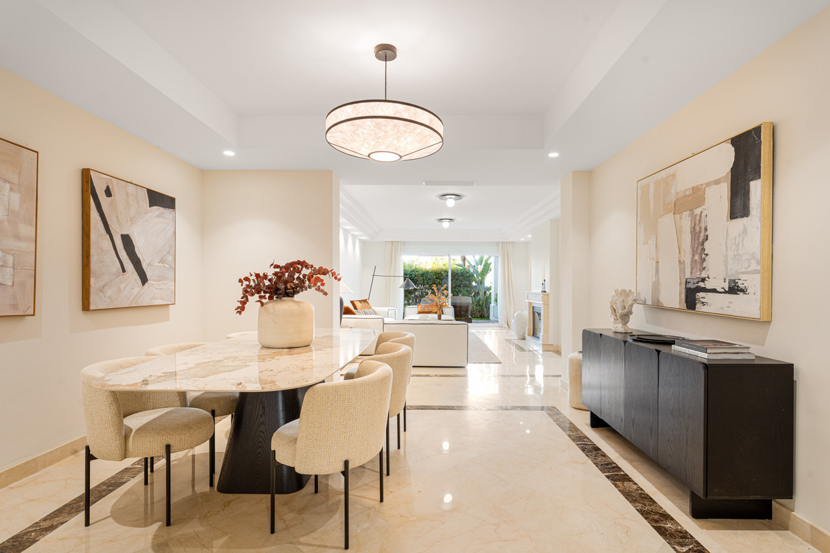3 bedroom Apartments for sale in Sierra Blanca – R5251555 3 bedroom Apartments for sale in Sierra Blanca – R5251555