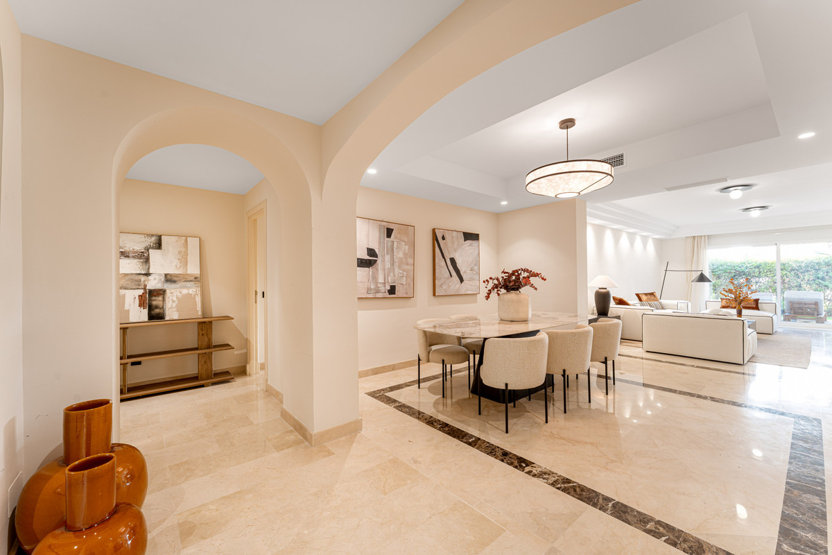 3 bedroom Apartments for sale in Sierra Blanca – R5251555 3 bedroom Apartments for sale in Sierra Blanca – R5251555