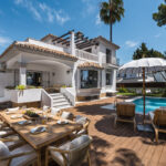 Villas de 6 dormitorios en venta en Nueva Andalucía – R5048803 Villas de 6 dormitorios en venta en Nueva Andalucía – R5048803