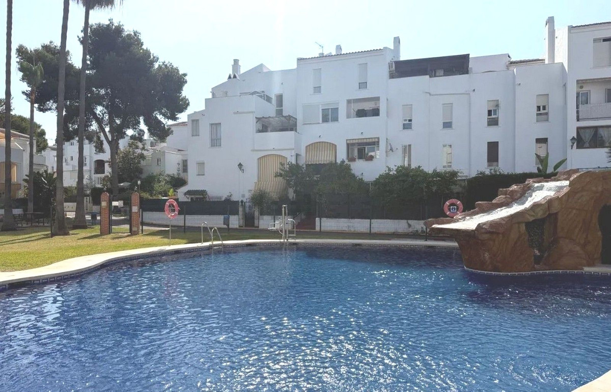 3 bedroom Penthouses for sale in Elviria – R5367643 3 bedroom Penthouses for sale in Elviria – R5367643