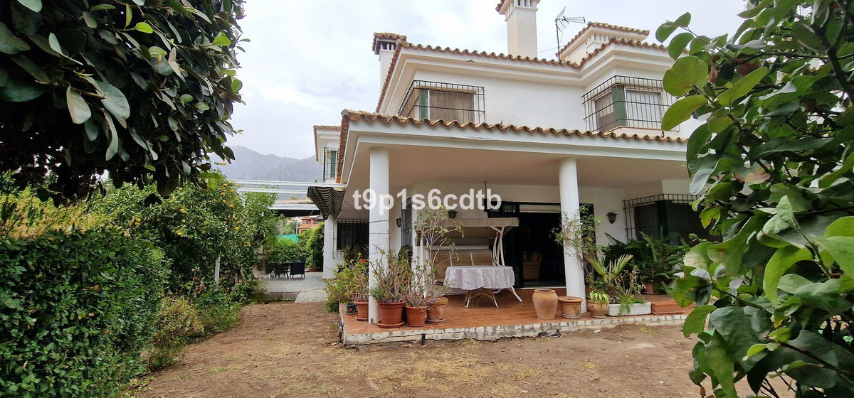 5 bedroom Villas for sale in Marbella – R5155129 5 bedroom Villas for sale in Marbella – R5155129