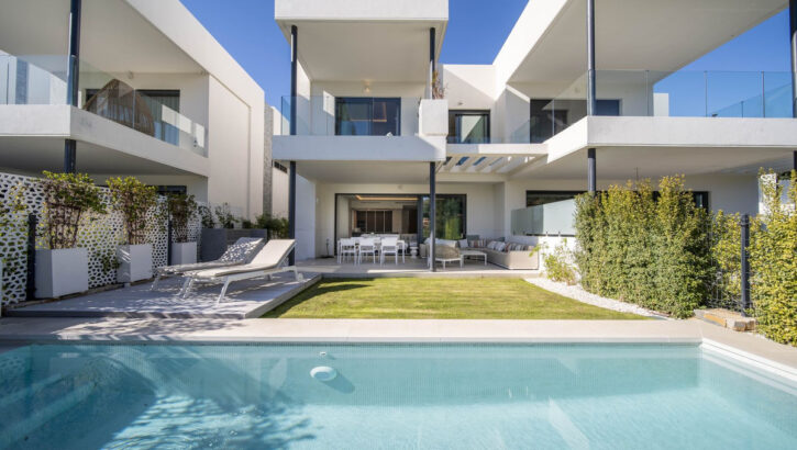 Pareados de 4 dormitorios en venta en Marbella – R5274235 Pareados de 4 dormitorios en venta en Marbella – R5274235 en