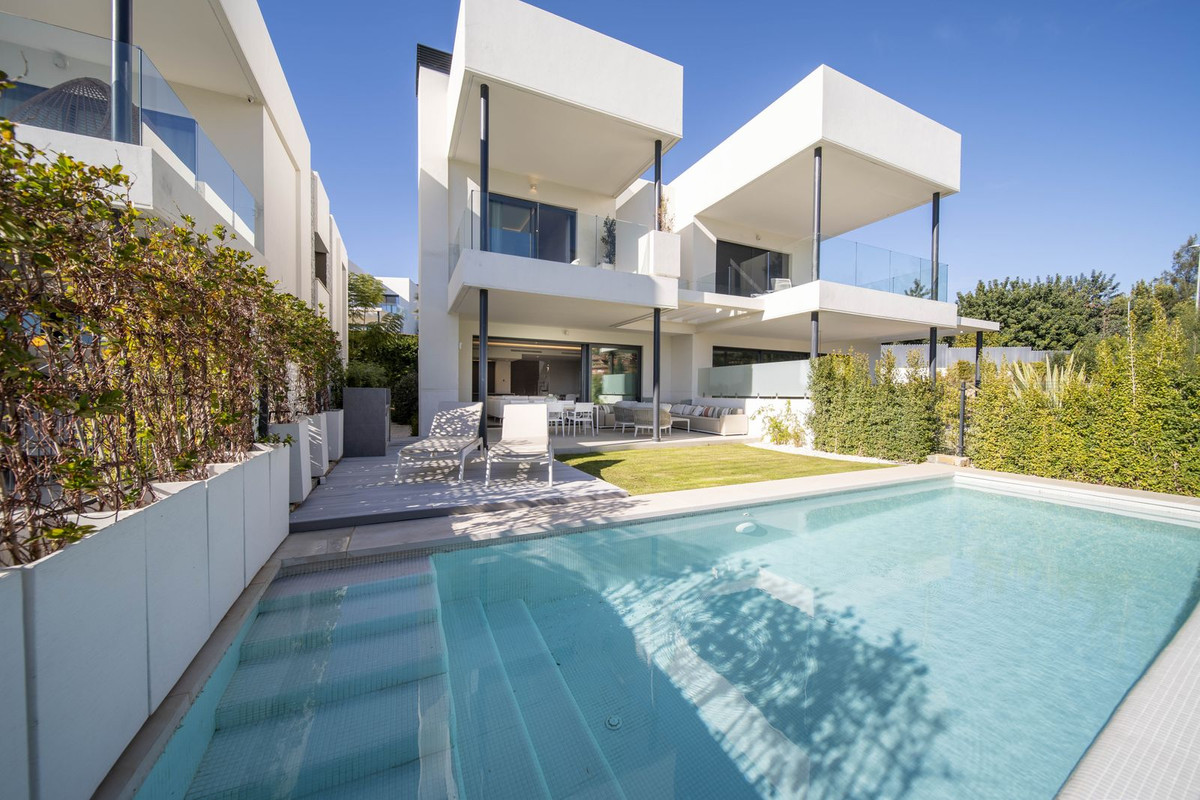 4 bedroom Semi-detached for sale in Marbella – R5274235 4 bedroom Semi-detached for sale in Marbella – R5274235
