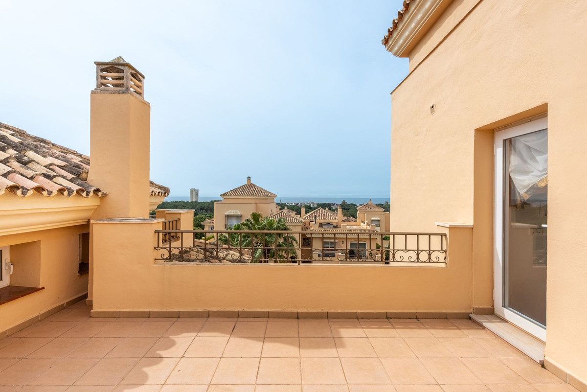 Apartamentos de 4 dormitorios en venta en Elviria – R5374471 Apartamentos de 4 dormitorios en venta en Elviria – R5374471