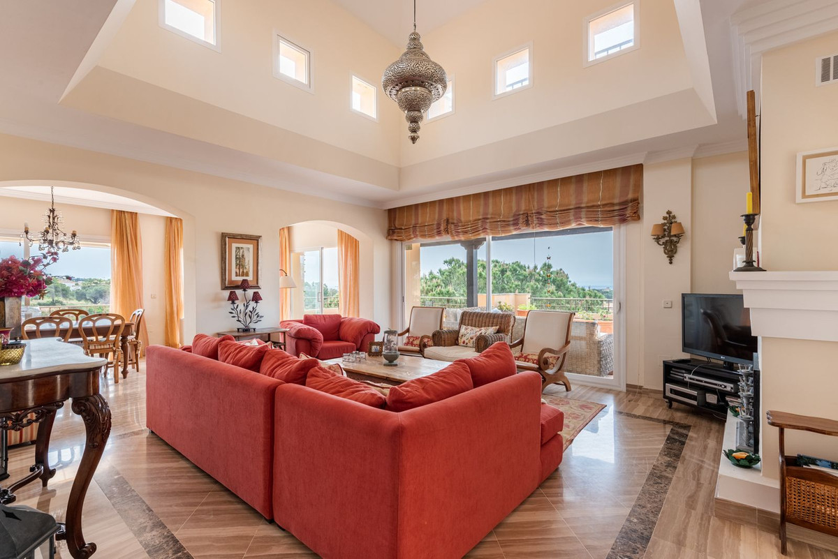 Apartamentos de 4 dormitorios en venta en Elviria – R5374471 Apartamentos de 4 dormitorios en venta en Elviria – R5374471