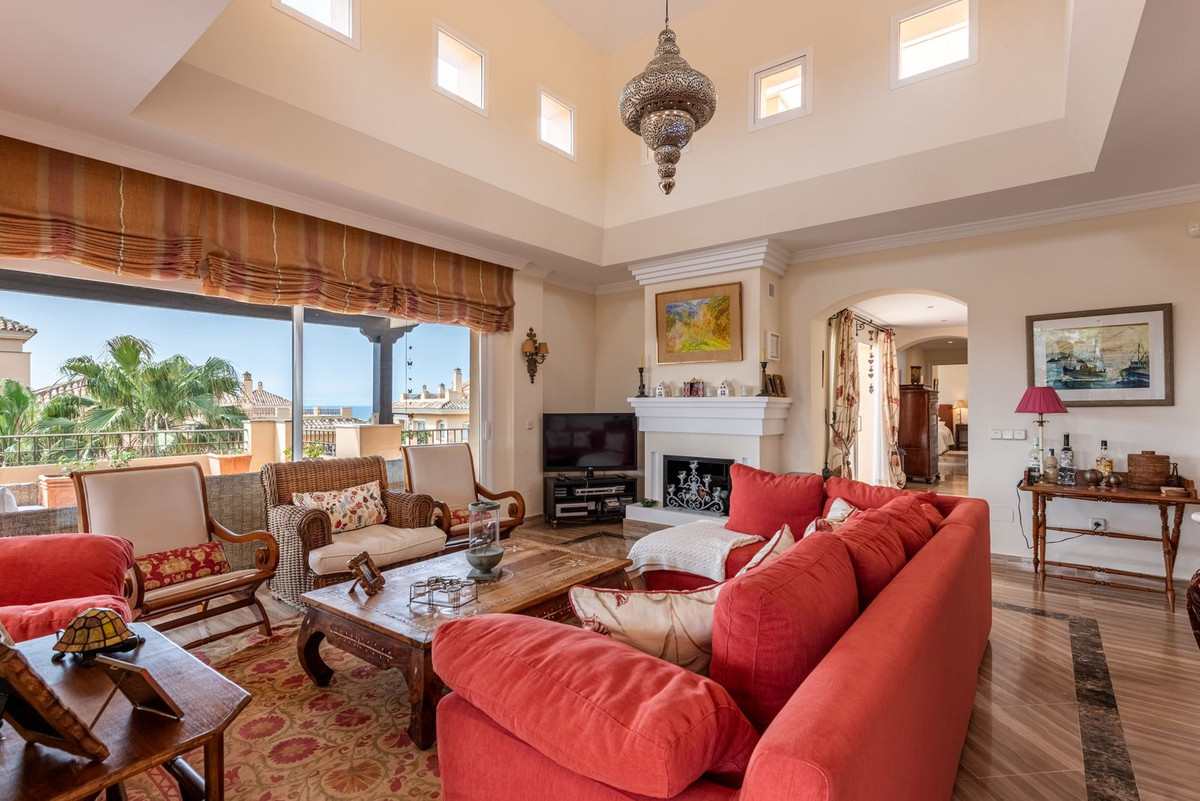 Apartamentos de 4 dormitorios en venta en Elviria – R5374471 Apartamentos de 4 dormitorios en venta en Elviria – R5374471