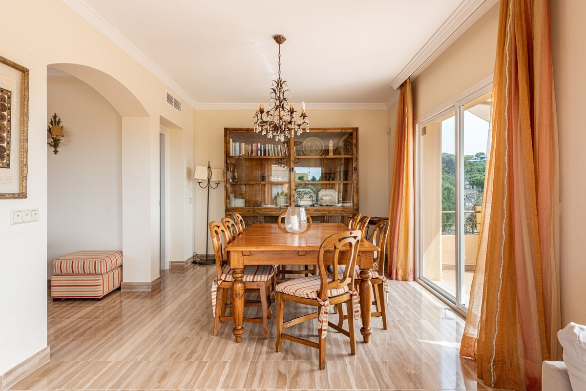 Apartamentos de 4 dormitorios en venta en Elviria – R5374471 Apartamentos de 4 dormitorios en venta en Elviria – R5374471