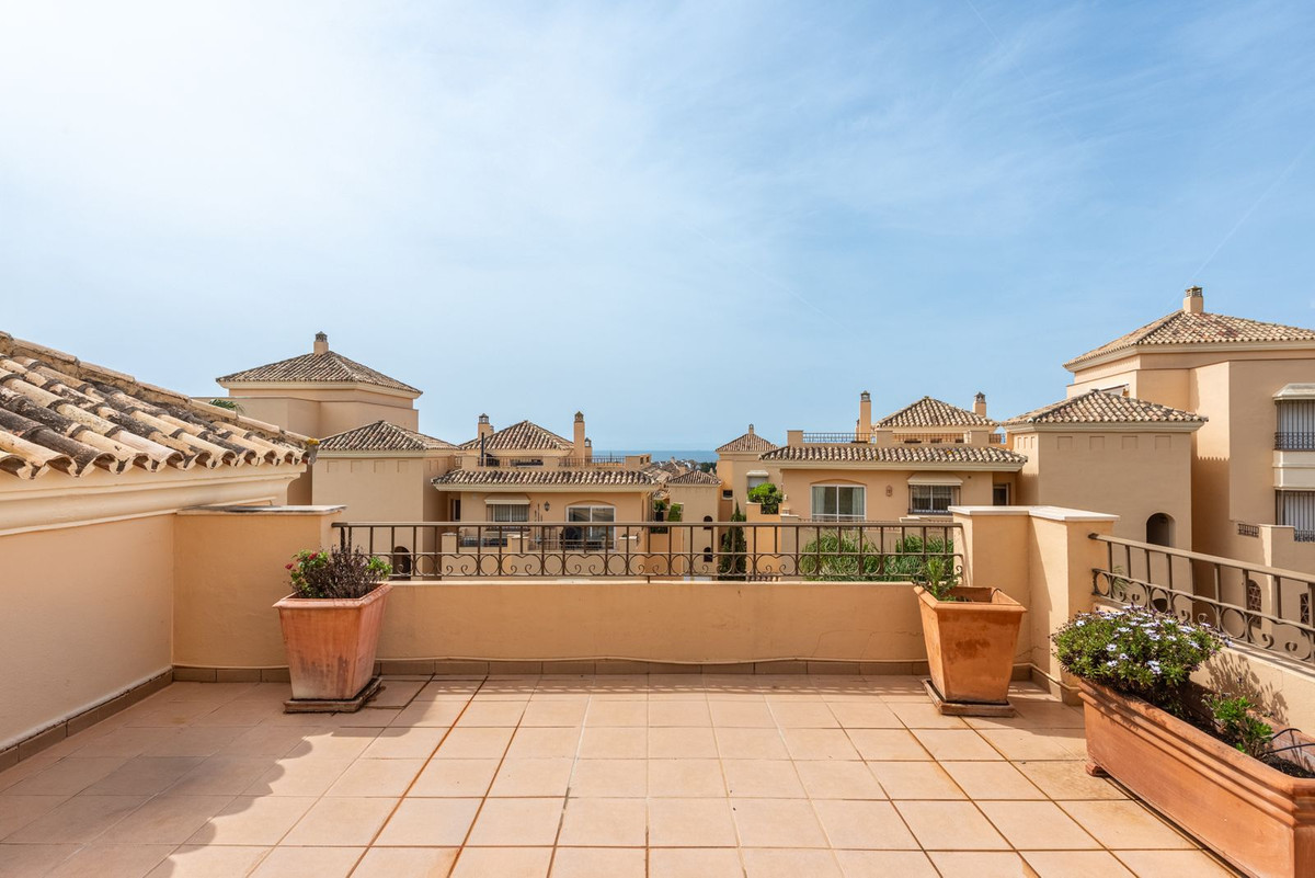 Apartamentos de 4 dormitorios en venta en Elviria – R5374471 Apartamentos de 4 dormitorios en venta en Elviria – R5374471