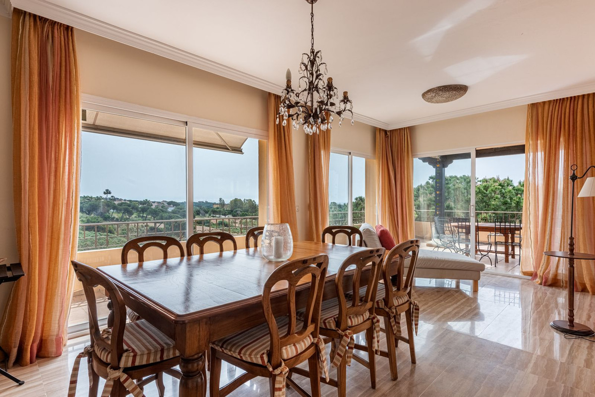 Apartamentos de 4 dormitorios en venta en Elviria – R5374471 Apartamentos de 4 dormitorios en venta en Elviria – R5374471