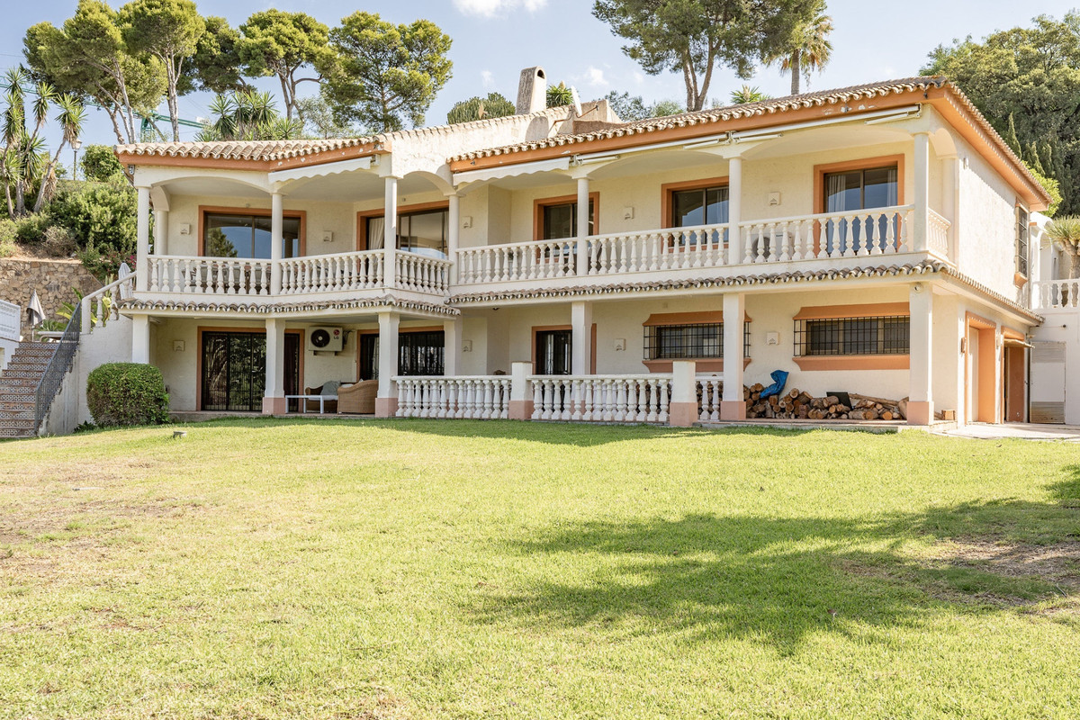 5 bedroom Villas for sale in El Rosario – R5338204 5 bedroom Villas for sale in El Rosario – R5338204