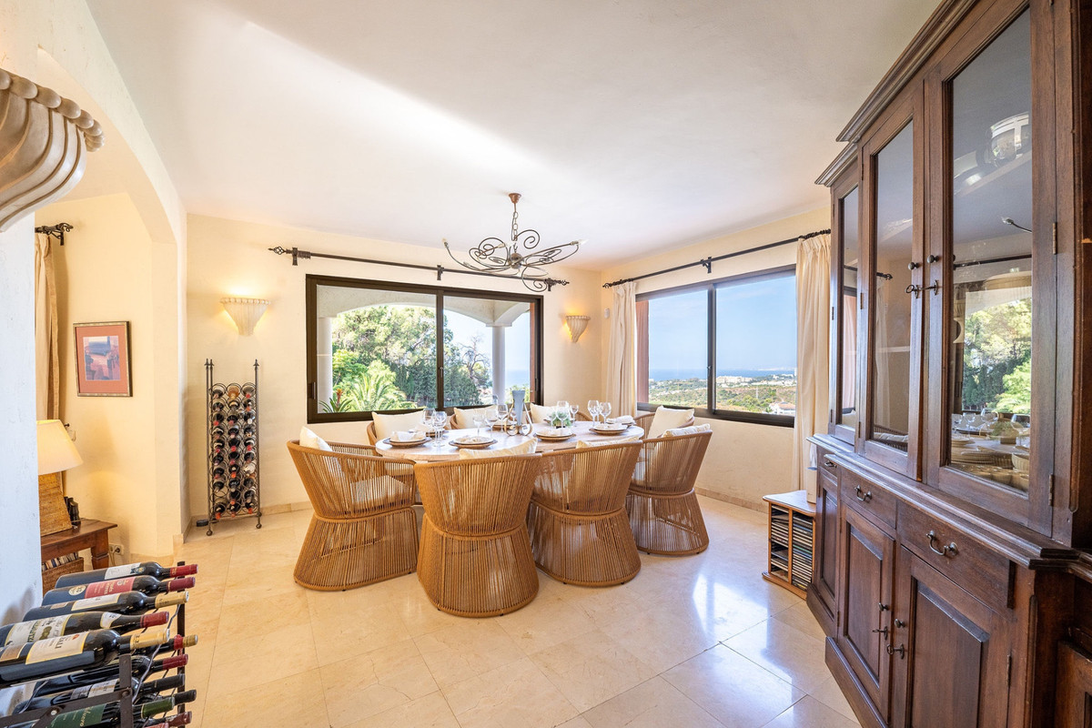 5 bedroom Villas for sale in El Rosario – R5338204 5 bedroom Villas for sale in El Rosario – R5338204