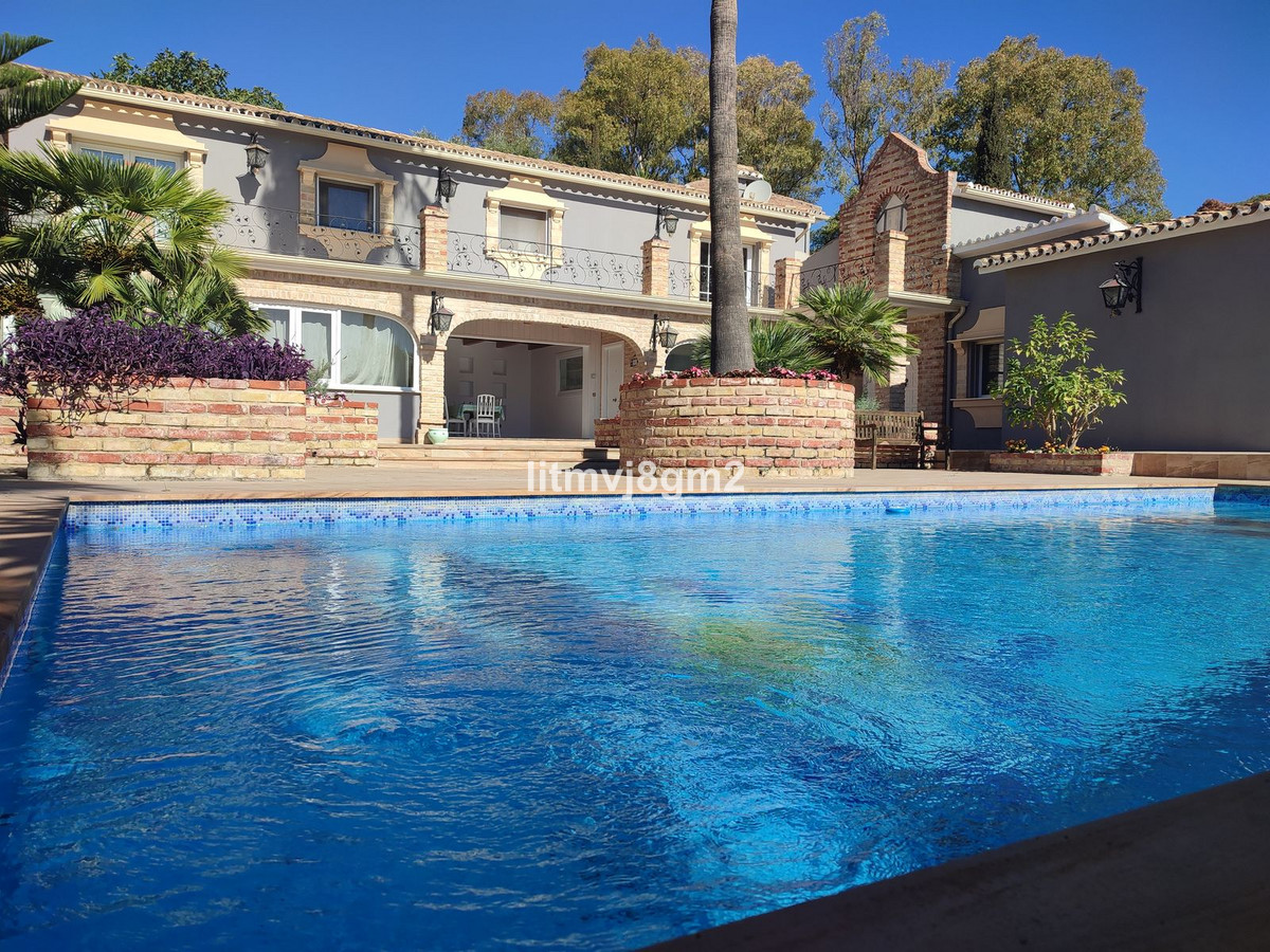 Villas de 5 dormitorios en venta en Benahavís – R4358833 Villas de 5 dormitorios en venta en Benahavís – R4358833