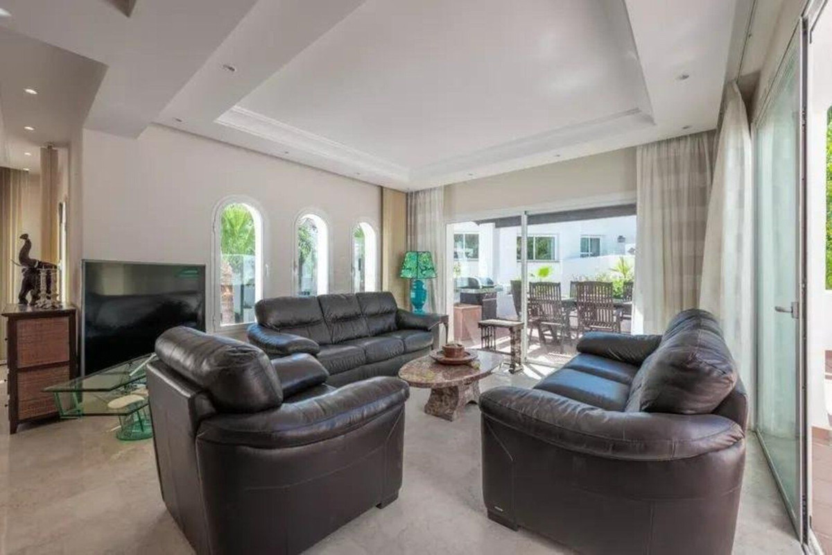 3 bedroom Apartments for sale in Puerto Ban�s – R4992316 3 bedroom Apartments for sale in Puerto Ban�s – R4992316