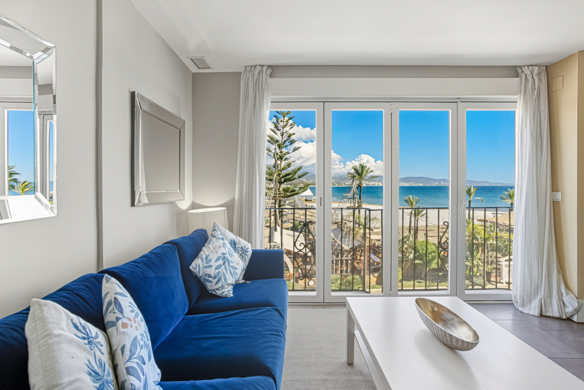 2 bedroom Apartments for sale in Puerto Banús – R5212948 2 bedroom Apartments for sale in Puerto Banús – R5212948
