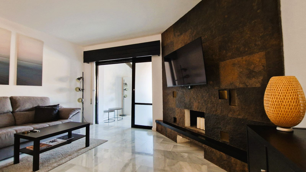 2 bedroom Penthouses for sale in Puerto Banús – R5108434 2 bedroom Penthouses for sale in Puerto Banús – R5108434