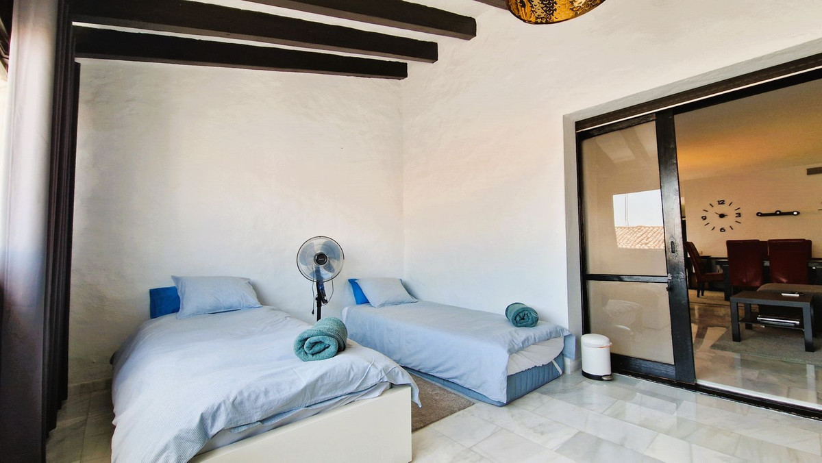 2 bedroom Penthouses for sale in Puerto Banús – R5108434 2 bedroom Penthouses for sale in Puerto Banús – R5108434