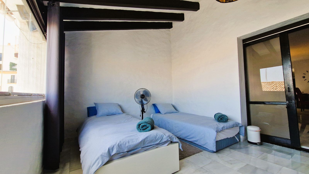 2 bedroom Penthouses for sale in Puerto Banús – R5108434 2 bedroom Penthouses for sale in Puerto Banús – R5108434