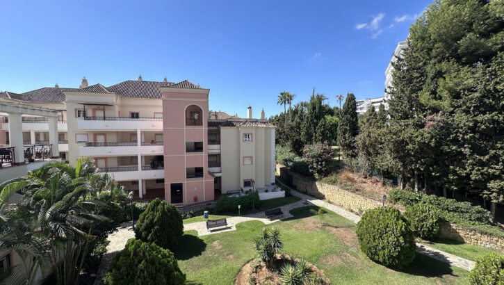 Apartamentos de 2 dormitorios en venta en Nueva Andalucía – R5227291 Apartamentos de 2 dormitorios en venta en Nueva Andalucía – R5227291 en