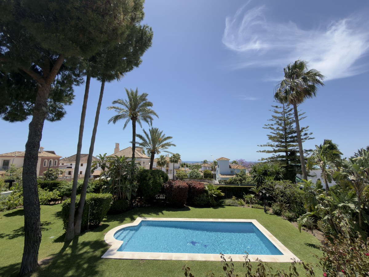 Villas de 4 dormitorios en venta en San Pedro de Alcántara – R5394949 Villas de 4 dormitorios en venta en San Pedro de Alcántara – R5394949