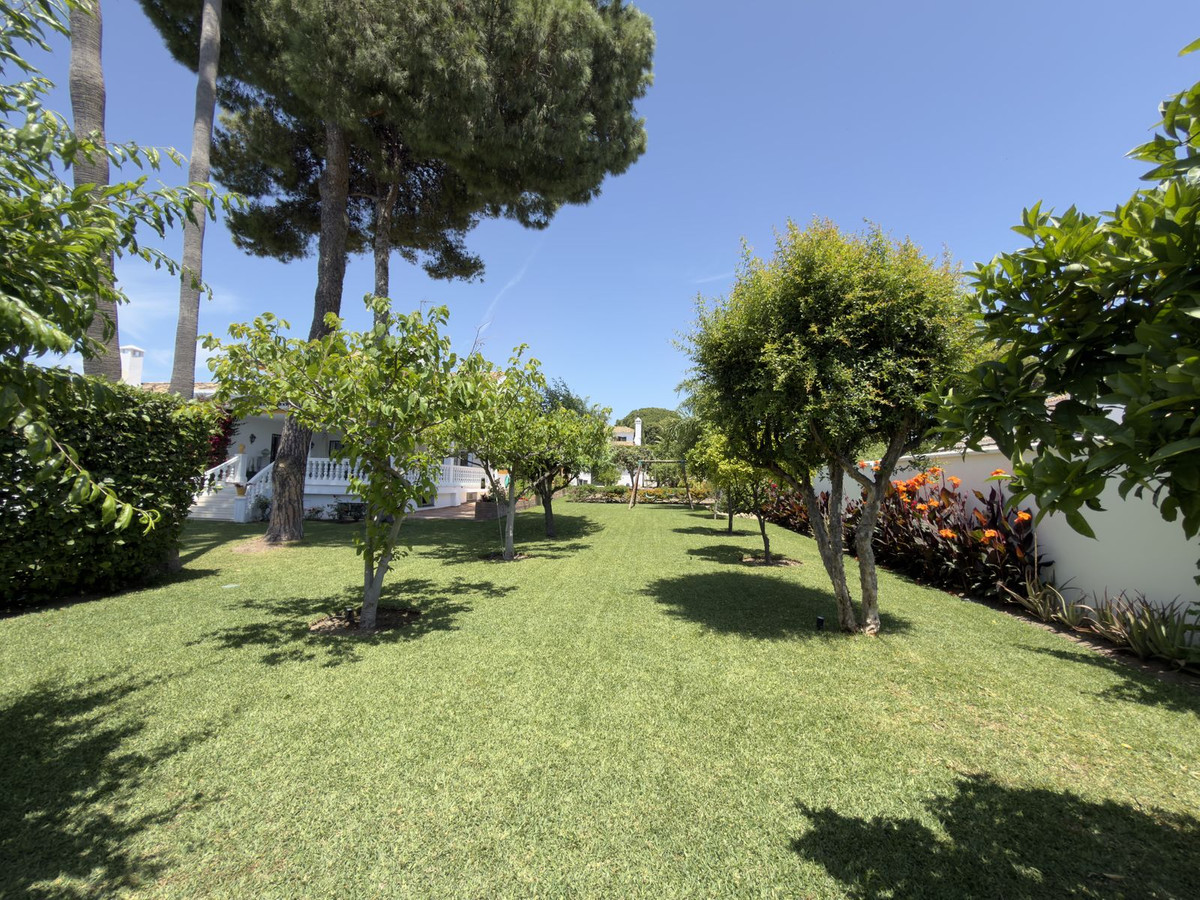 Villas de 4 dormitorios en venta en San Pedro de Alcántara – R5394949 Villas de 4 dormitorios en venta en San Pedro de Alcántara – R5394949