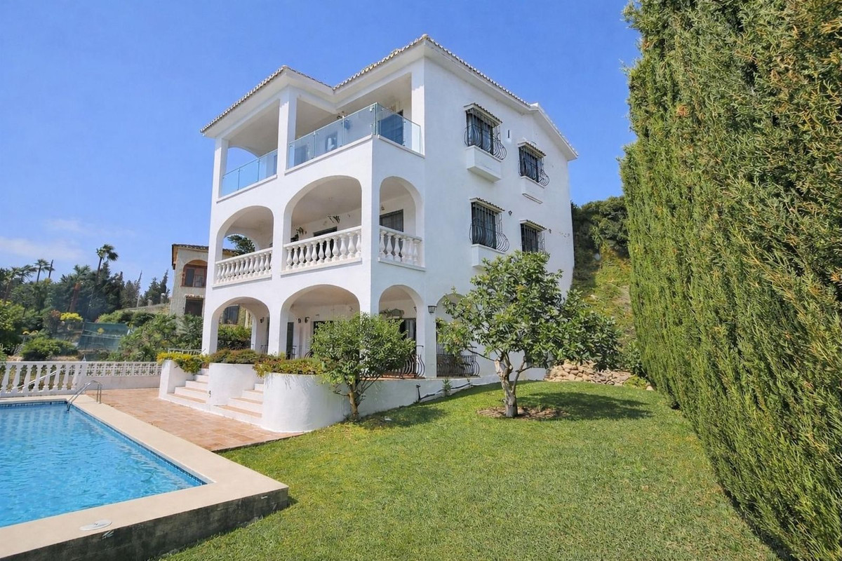 Villas de 4 dormitorios en venta en Mijas – R5338618 Villas de 4 dormitorios en venta en Mijas – R5338618