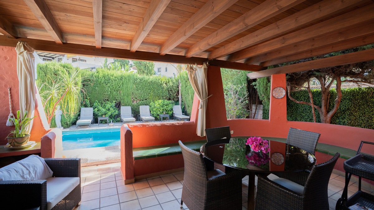 Villas de 4 dormitorios en venta en Marbella – R5209471 Villas de 4 dormitorios en venta en Marbella – R5209471