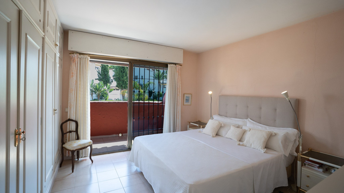 Villas de 4 dormitorios en venta en Marbella – R5209471 Villas de 4 dormitorios en venta en Marbella – R5209471