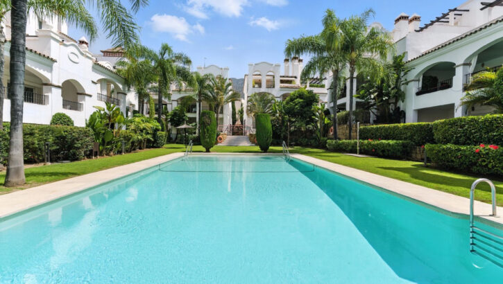 Apartamentos de 4 dormitorios en venta en Nag�eles – R5071018 Apartamentos de 4 dormitorios en venta en Nag�eles – R5071018 en