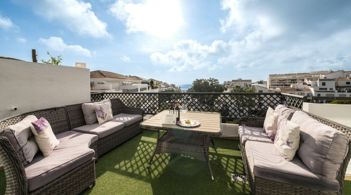 4 bedroom Apartments for sale in Puerto Ban�s – R5368048