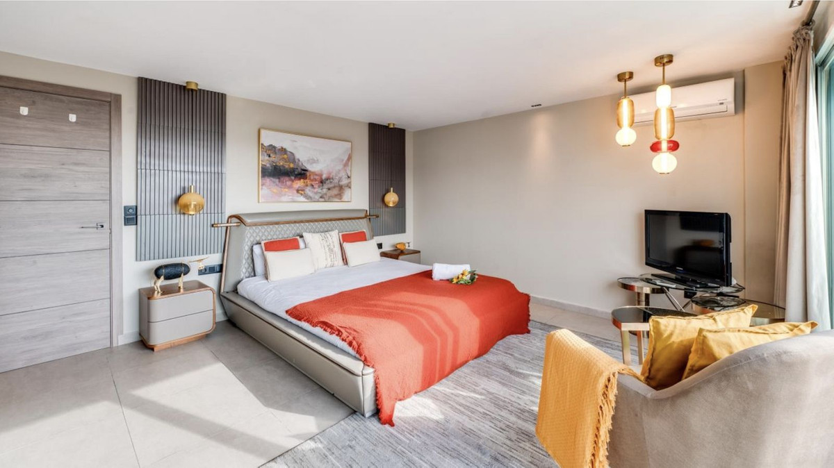 4 bedroom Apartments for sale in Puerto Ban�s – R5368048