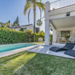 5 bedroom Villas for sale in Nag�eles – R5001352