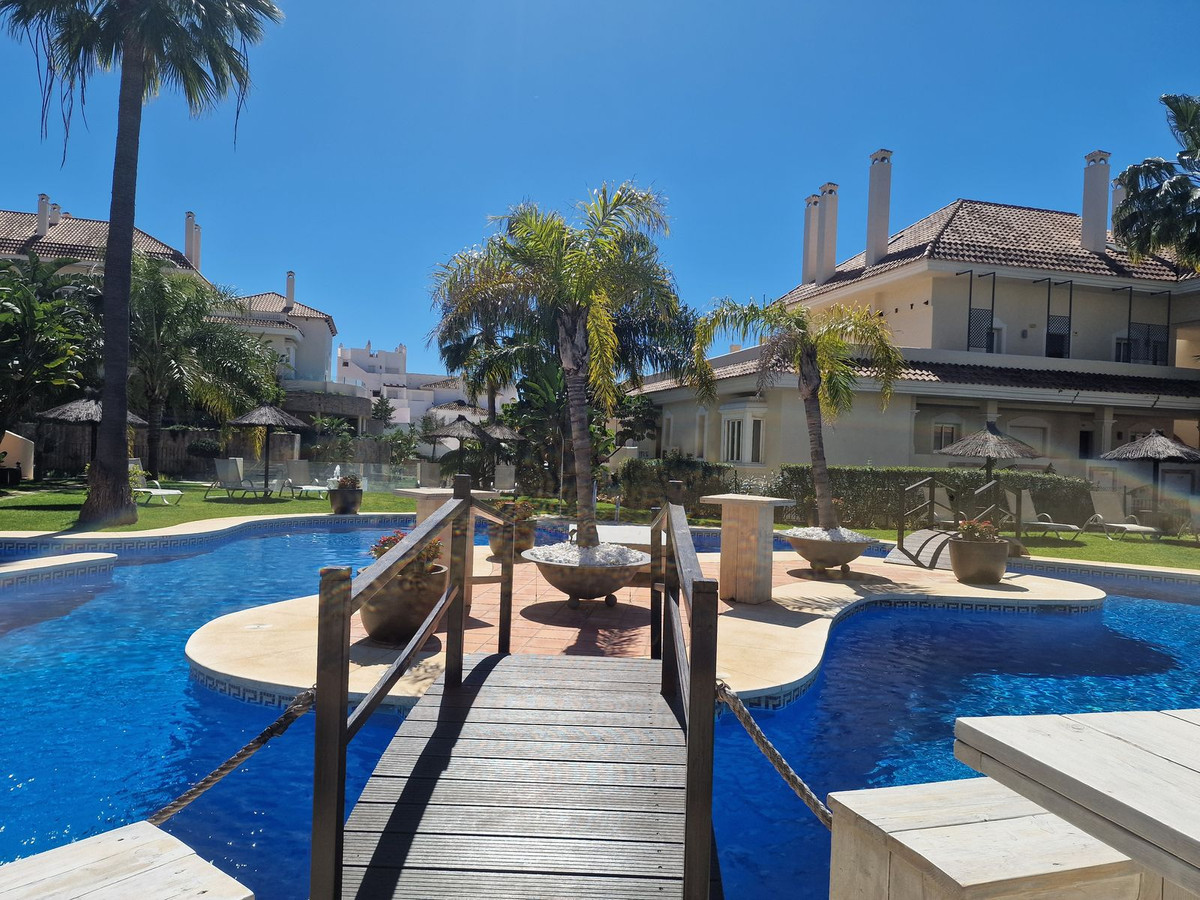 Apartamentos de 2 dormitorios en venta en Nueva Andaluc�a – R5370913 Apartamentos de 2 dormitorios en venta en Nueva Andaluc�a – R5370913