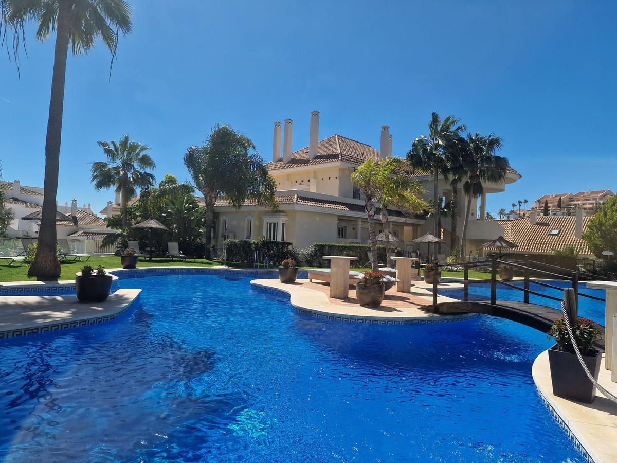 Apartamentos de 2 dormitorios en venta en Nueva Andaluc�a – R5370913 Apartamentos de 2 dormitorios en venta en Nueva Andaluc�a – R5370913