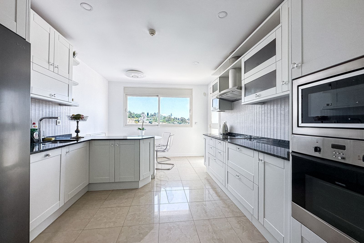 3 bedroom Apartments for sale in Milla de Oro – R4388956 3 bedroom Apartments for sale in Milla de Oro – R4388956