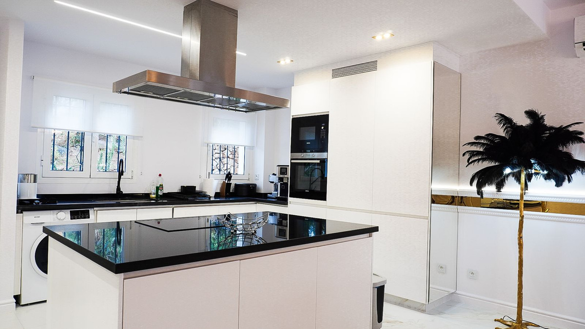 Apartamentos de 2 dormitorios en venta en Nueva Andaluc�a – R5169004 Apartamentos de 2 dormitorios en venta en Nueva Andaluc�a – R5169004