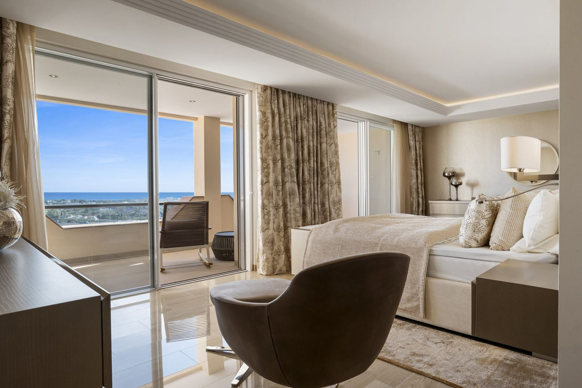 Apartamentos de 4 dormitorios en venta en Benahavís – R5321797 Apartamentos de 4 dormitorios en venta en Benahavís – R5321797
