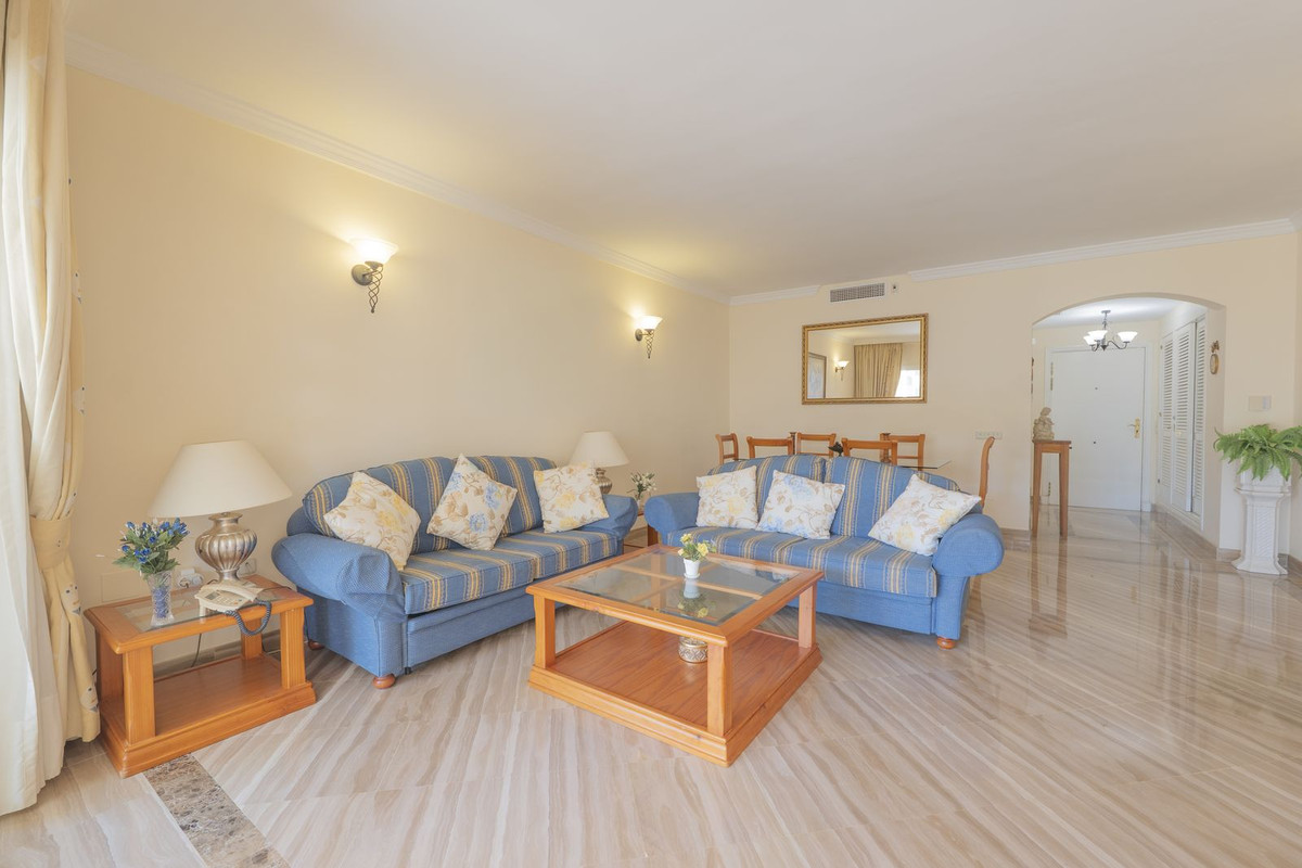 2 bedroom Apartments for sale in Elviria – R5340562 2 bedroom Apartments for sale in Elviria – R5340562