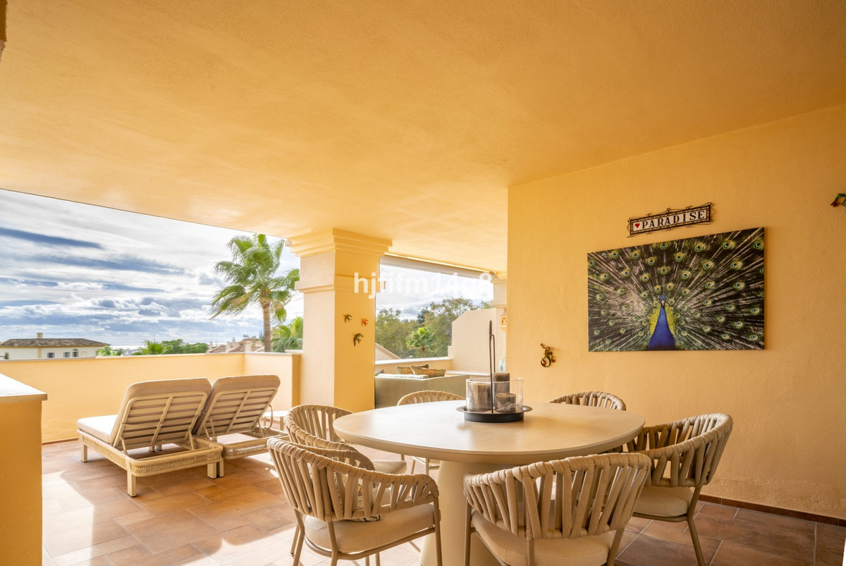 Apartamentos de 4 dormitorios en venta en Nueva Andalucía – R5237755 Apartamentos de 4 dormitorios en venta en Nueva Andalucía – R5237755