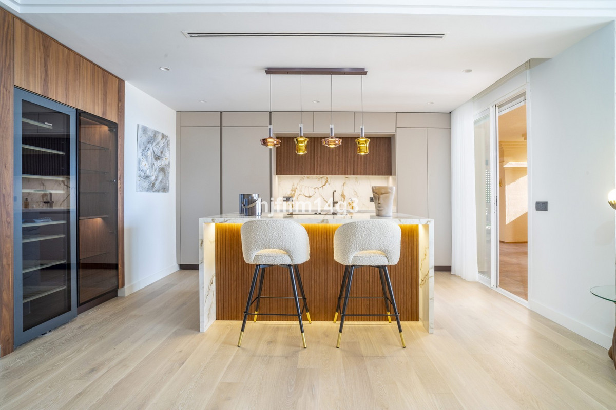 Apartamentos de 4 dormitorios en venta en Nueva Andalucía – R5237755 Apartamentos de 4 dormitorios en venta en Nueva Andalucía – R5237755