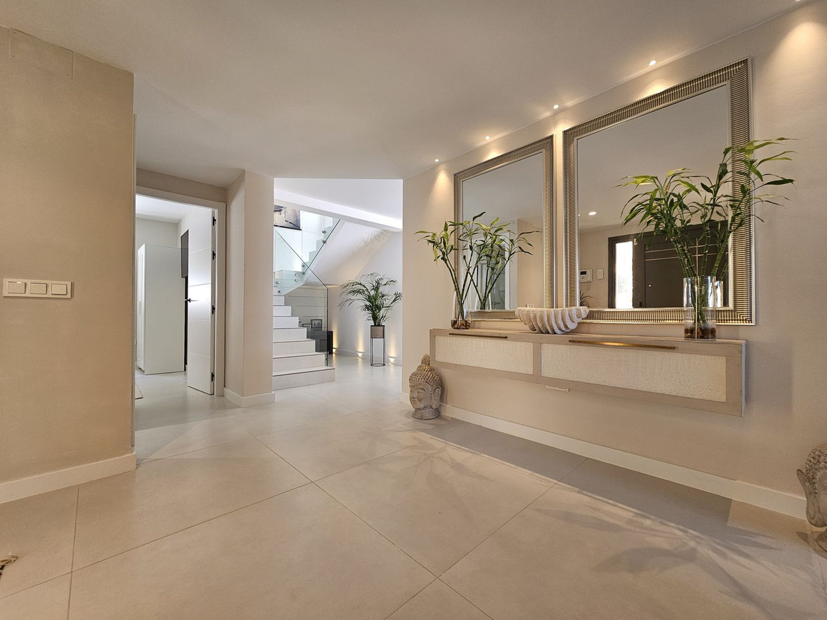 4 bedroom Villas for sale in La Cala de Mijas – R5023474 4 bedroom Villas for sale in La Cala de Mijas – R5023474