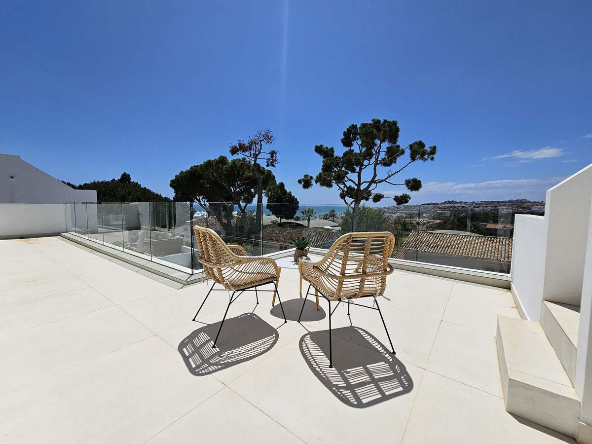 4 bedroom Villas for sale in La Cala de Mijas – R5023474 4 bedroom Villas for sale in La Cala de Mijas – R5023474
