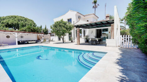 4 bedroom Villas for sale in Calahonda – R5389099 4 bedroom Villas for sale in Calahonda – R5389099