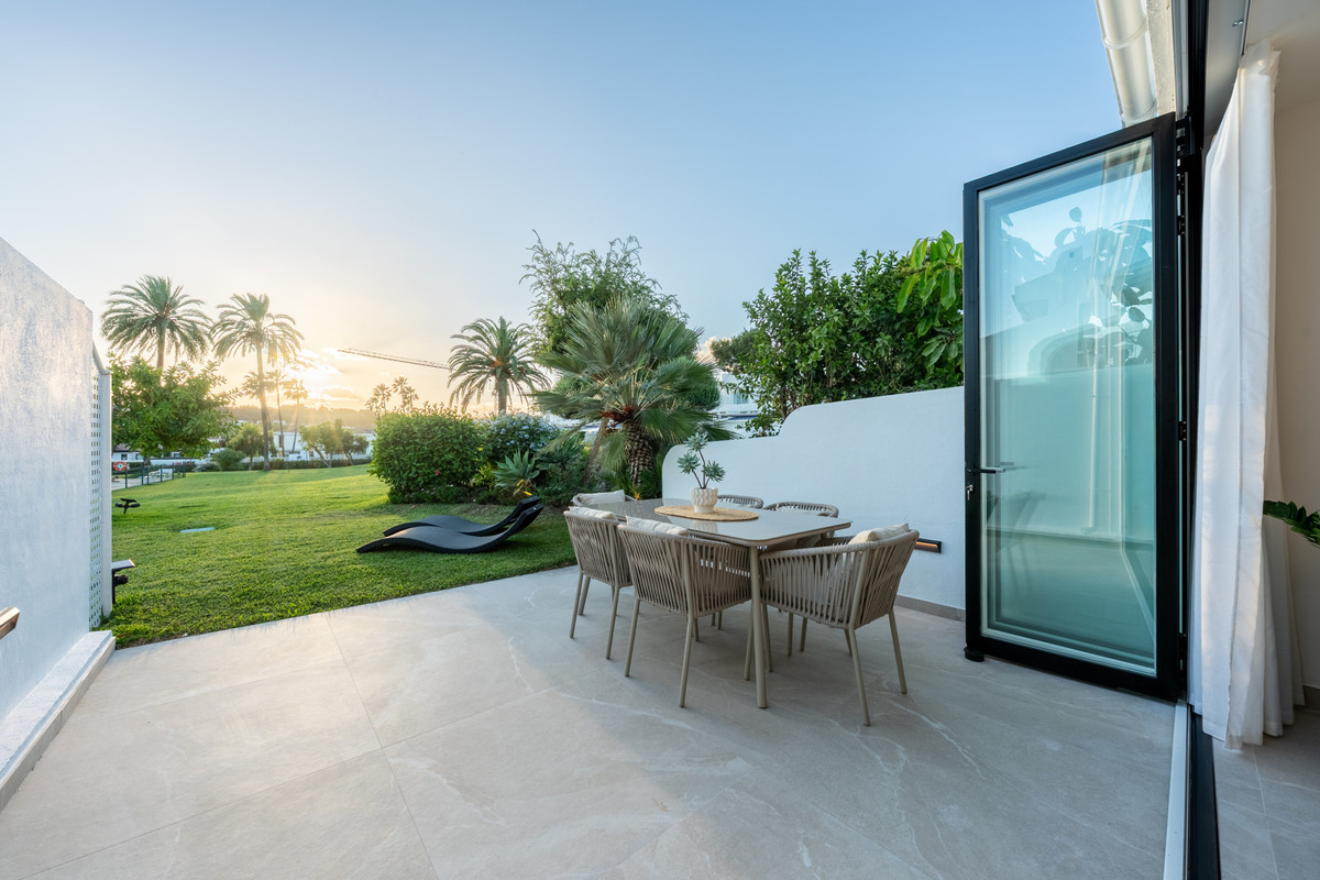 4 bedroom Townhouses for sale in Nueva Andalucía – R5204953 4 bedroom Townhouses for sale in Nueva Andalucía – R5204953