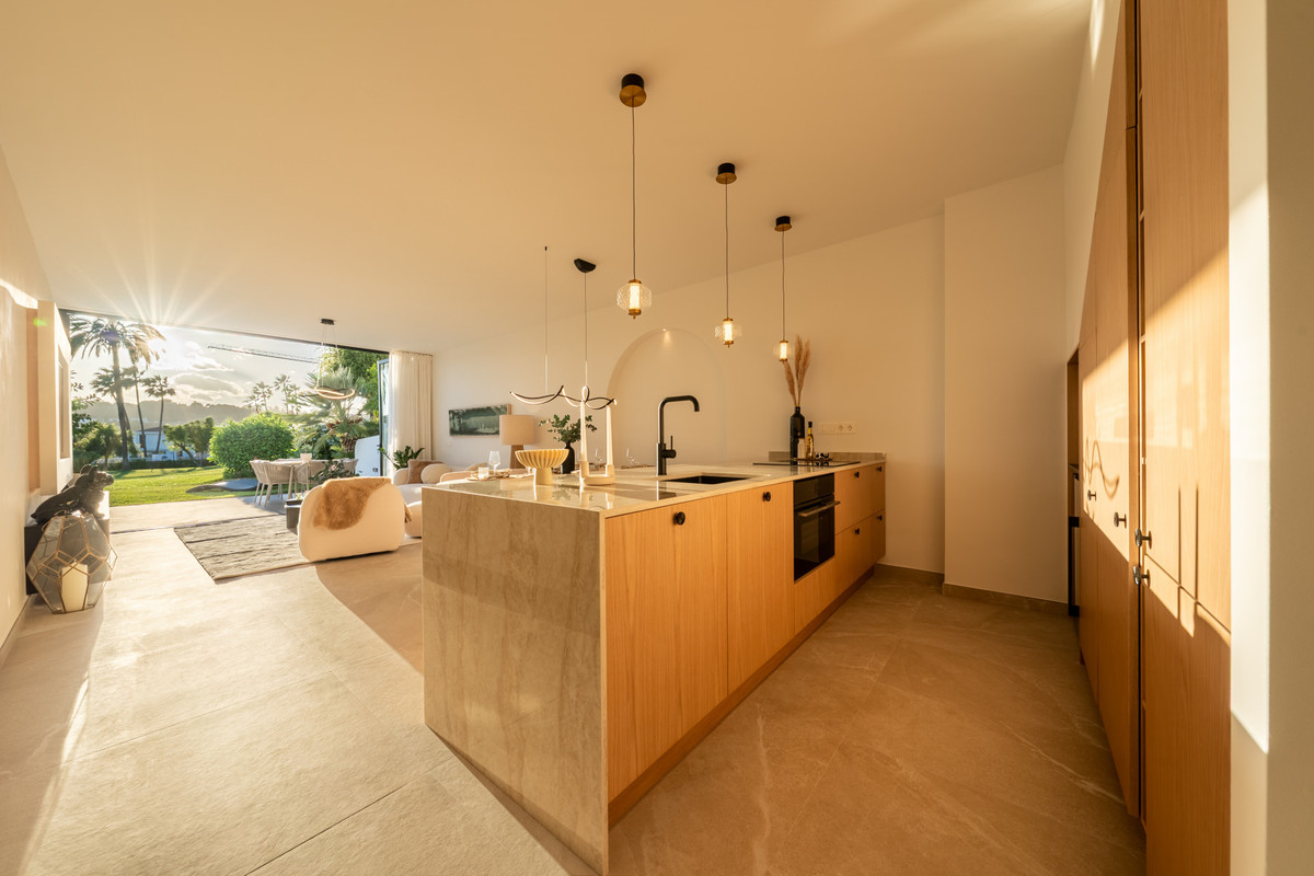 4 bedroom Townhouses for sale in Nueva Andalucía – R5204953 4 bedroom Townhouses for sale in Nueva Andalucía – R5204953