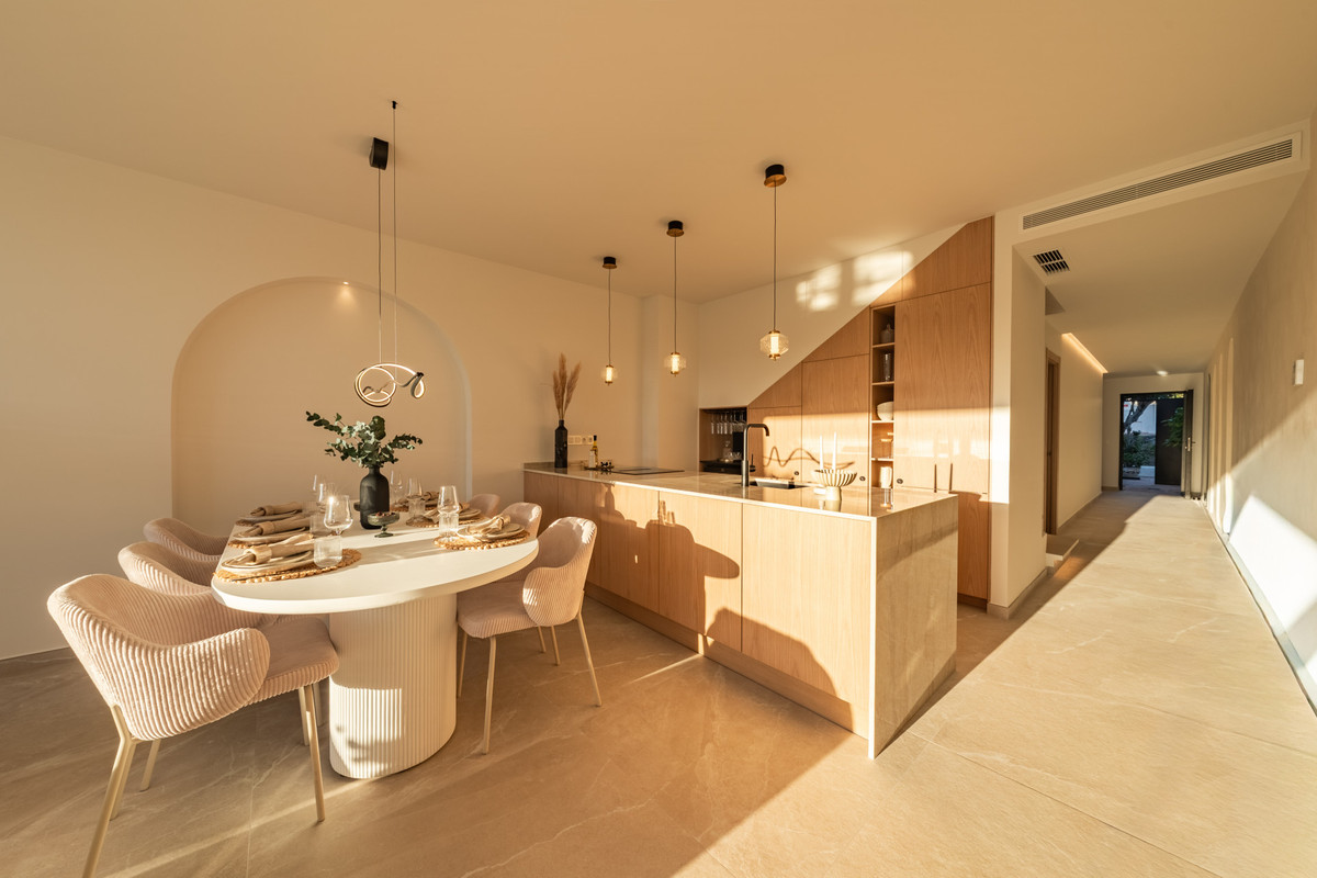 4 bedroom Townhouses for sale in Nueva Andalucía – R5204953 4 bedroom Townhouses for sale in Nueva Andalucía – R5204953