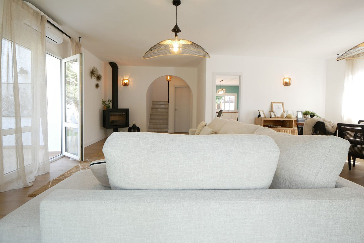 %beds% bedroom Villas for sale in Marbella – R5105011 %beds% bedroom Villas for sale in Marbella – R5105011